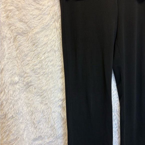 PINK By Victoria’s Secret | Black Yoga Pants with Pink Leopard Print Waistband 💜 - Picture 8 of 16